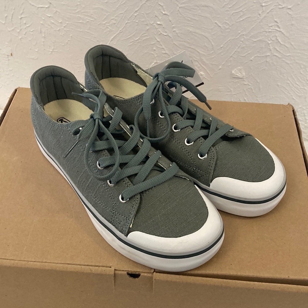 NWT Keen Elsa III Sneakers